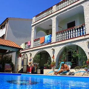 Apartments&rooms Lo&mar Medulin